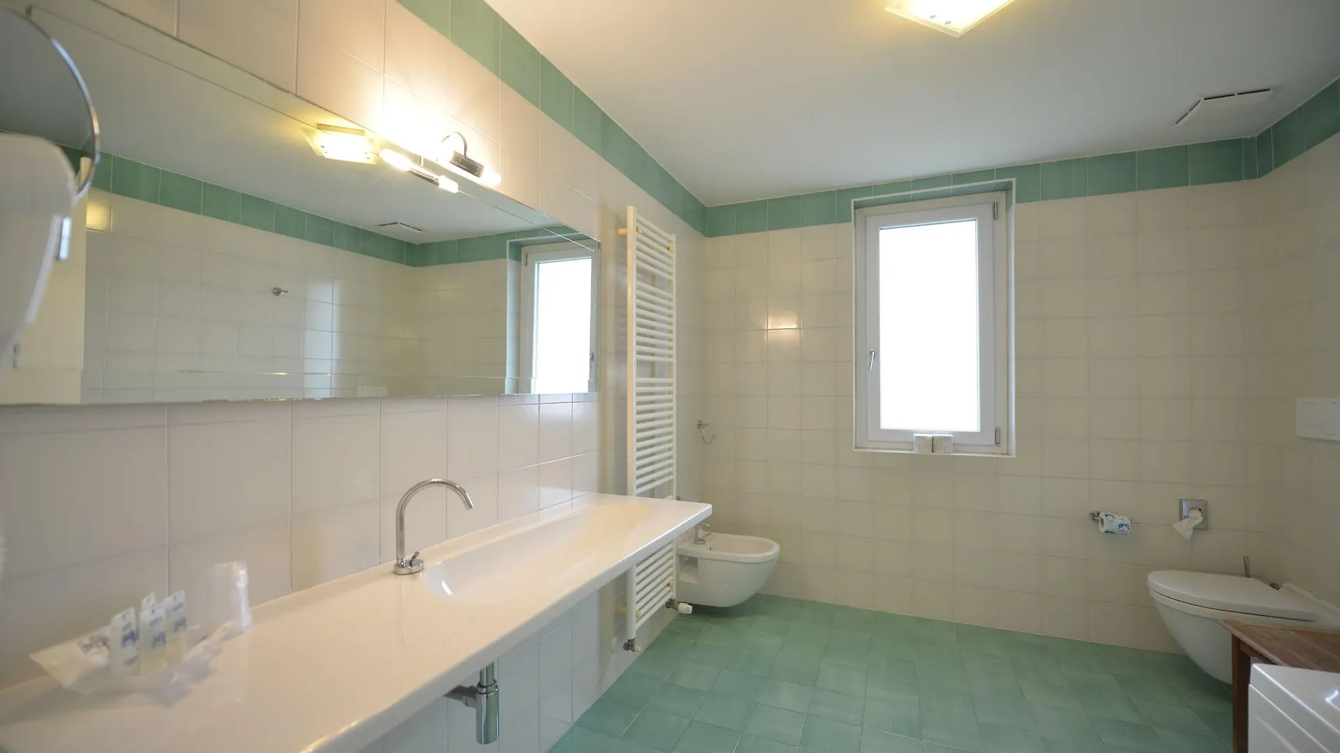****  Hotel Bella Italia Peschiera del Garda Italy