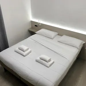 Otel Roy