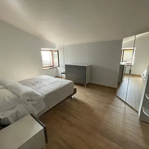 Charming 1-bed In Appartamento