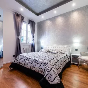 Fashion Silver Apartment Bologna
